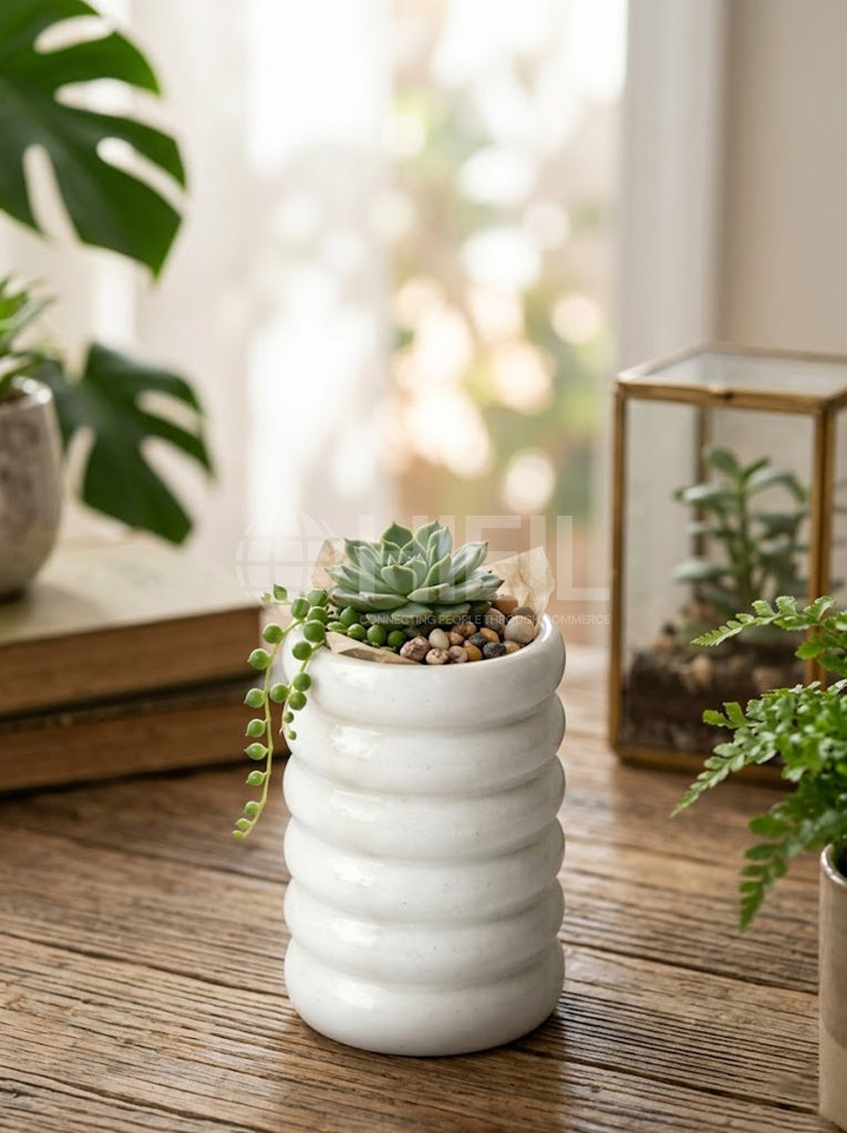 PLANTER POT