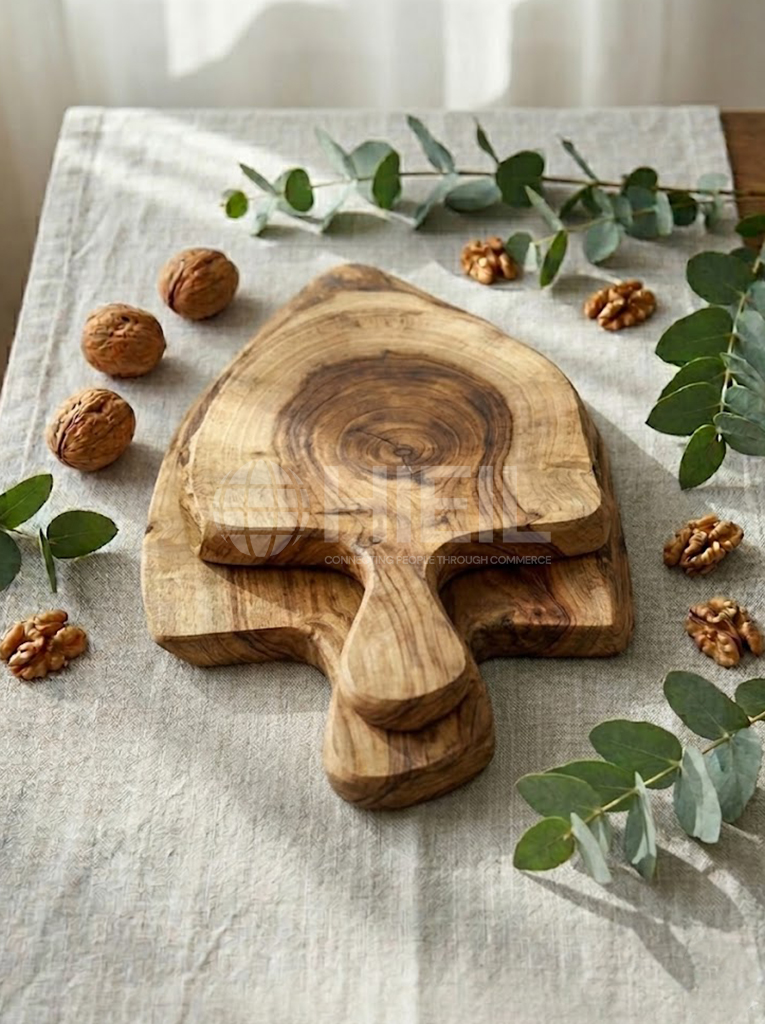 CHOPPING BOARD
